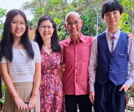 Photo of Rick Wong with his family.